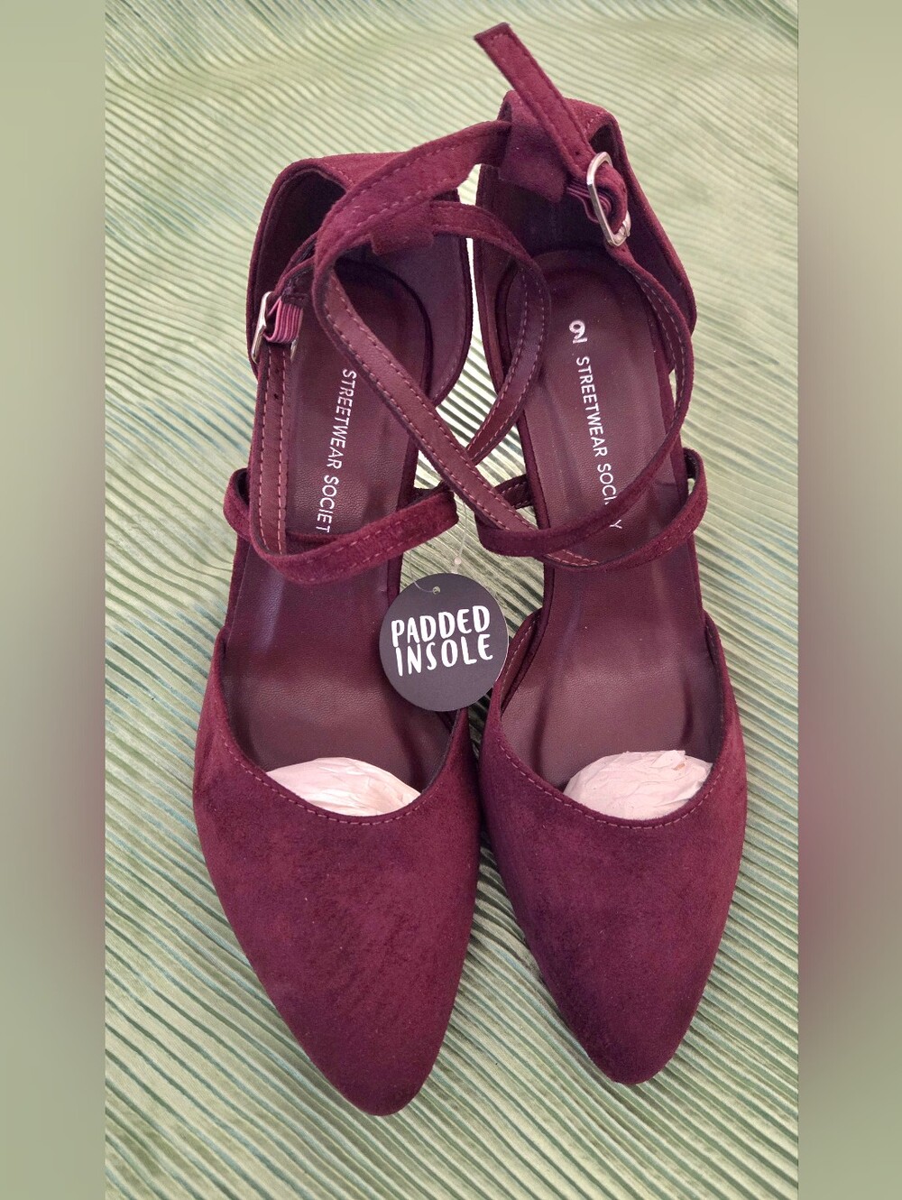NWT!! SUEDE SHOE